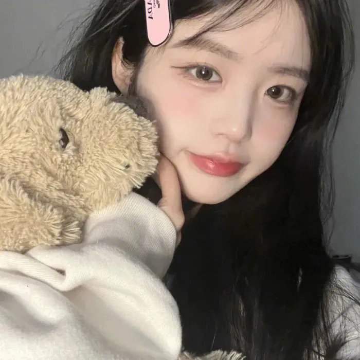 倒挂的爱丽丝